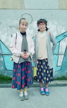 點點燈芯絨裙