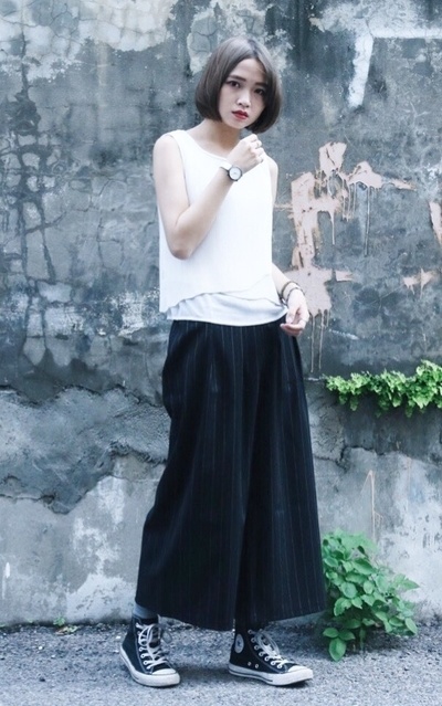 上白下黑