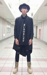 BLUEEYE 衣服的穿搭