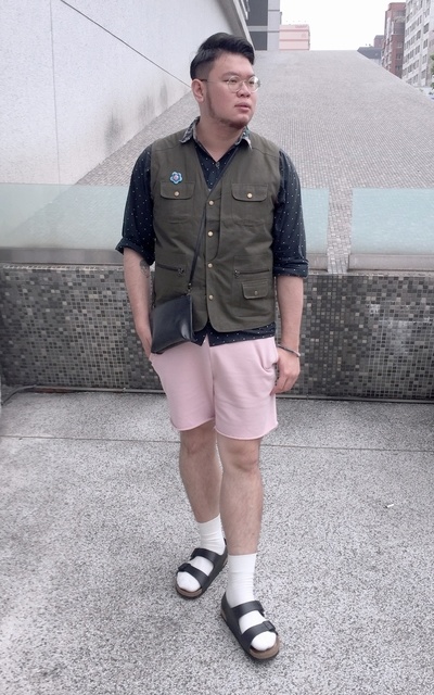 背心寶貝。