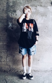 街頭小男孩