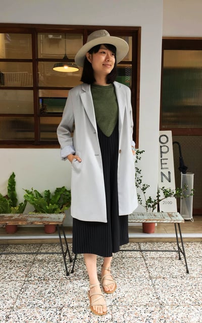 穿抹茶綠去吃抹茶霜淇淋