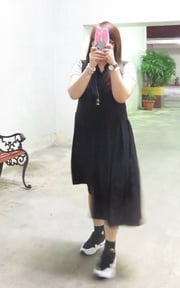 喔喔。黑色。