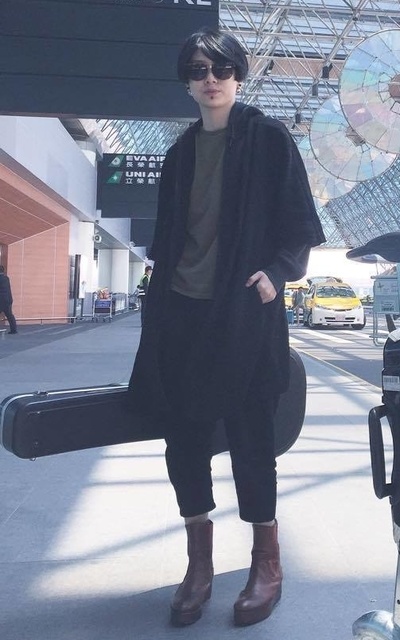 唱作人機場Look