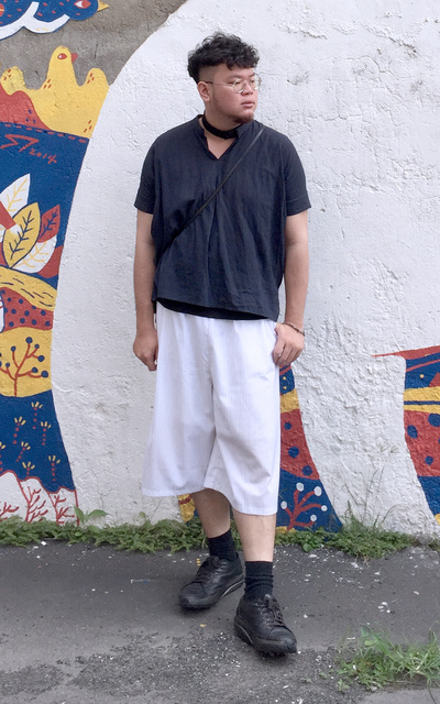 捲髮寶貝。