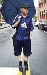突如其來的大雨也太煩了吧～