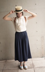 難得像個女孩兒