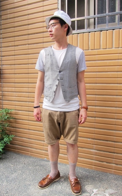 白 x 卡其