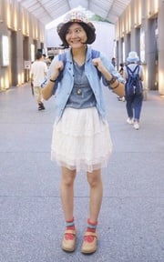 穿了巴黎鐵塔的衣服，看一部法國片
