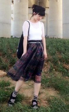 時尚穿搭：條紋亂入甜美 + 織帶涼鞋