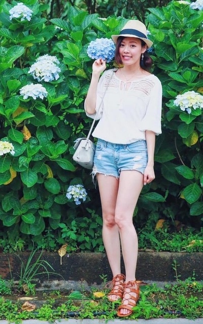 自由舒適的微甜夏日白色系GU穿搭