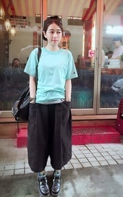 老妹子偽裝一日大學生