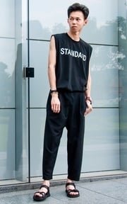 天熱所以這樣穿