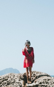 八斗子 x紅衣圖騰少女
