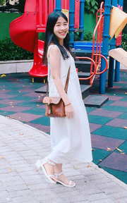 白~