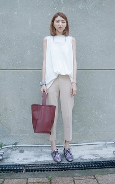 color beige in the begging of Sep