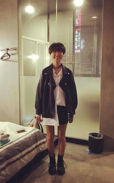 開放式的空間拉肚子的放屁聲都被閨蜜聽光光XDDDDD