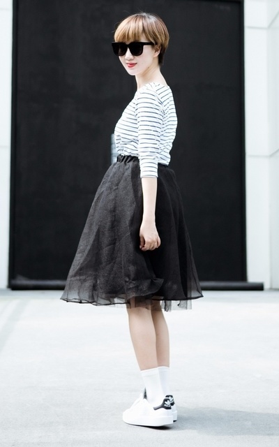 FEMININE chic