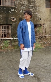 藍襪配拖鞋