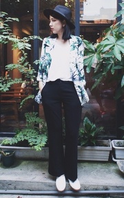 HOW TO WEAR GREEN AND STILL LOOK COOL