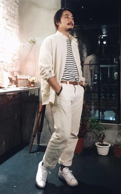 白色