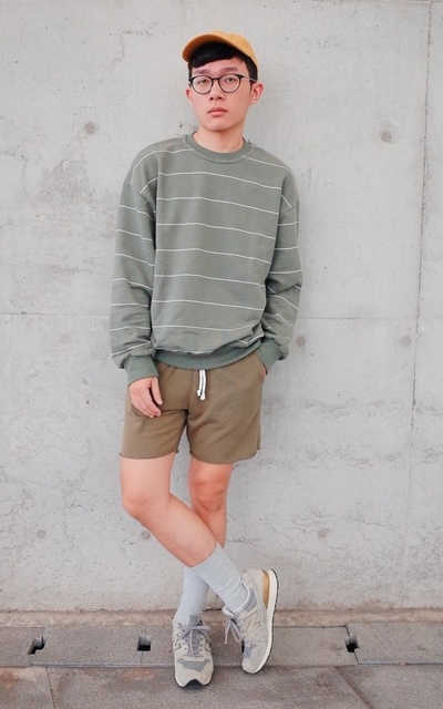 大地色男紙
