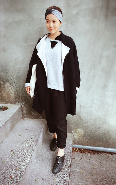 黑白灰系女子