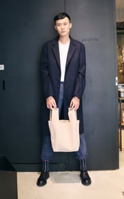 藍藍的