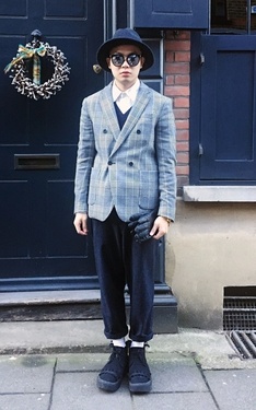 SUIT