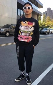 一如往常的黑白配