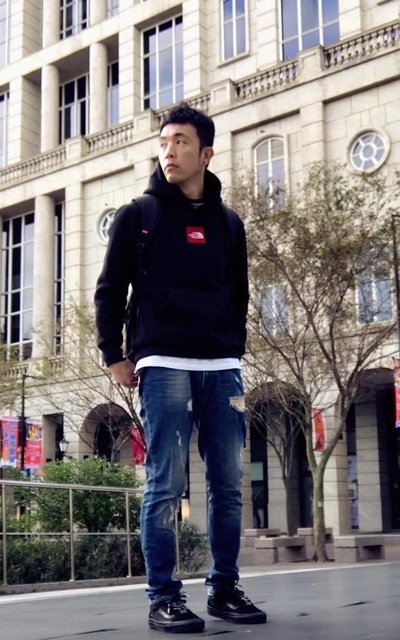 黑鞋VANS穿搭
