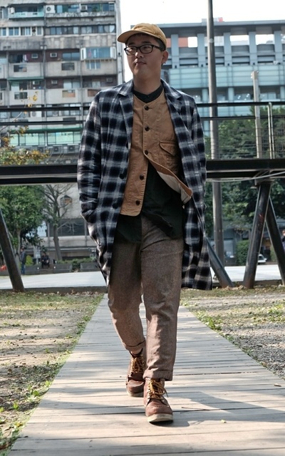 大地色尬格紋
