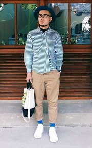解構重組條紋男子