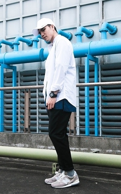 黑白藍