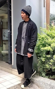 黑 X 條紋