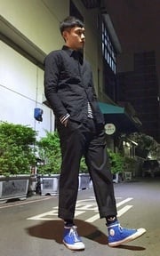 黑黑黑白