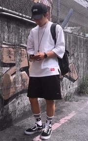 非 黑 即 白 
