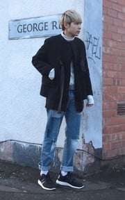 #green #cos #cosstores #gap #y3 #levis #denim #jeans #white。