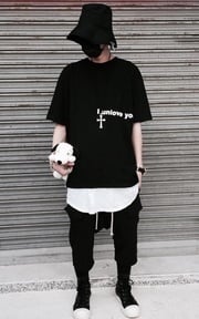 背後人像五分袖TEE