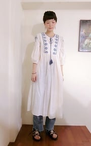 大人感刺繡洋裝
