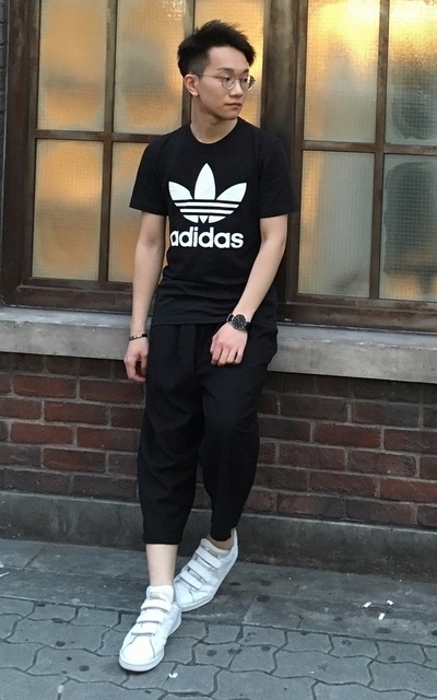 就是 愛  adidas.