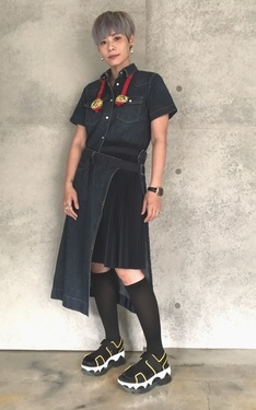 sacai牛仔拼接洋裝