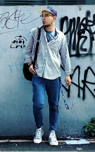 條紋男子