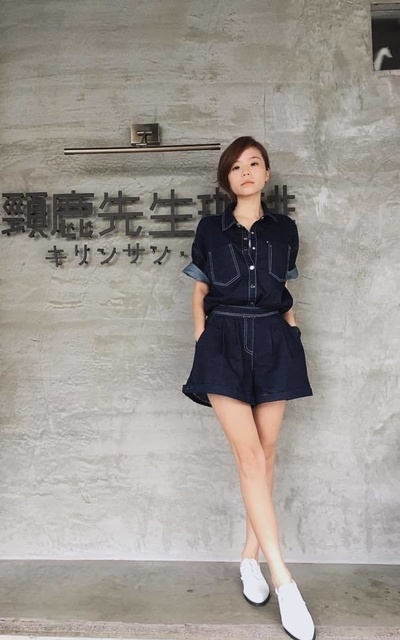 牛仔酷女孩