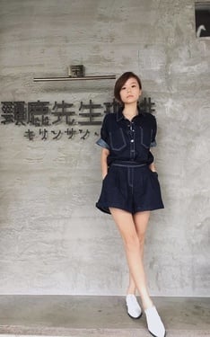 牛仔酷女孩