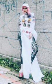 黑白色