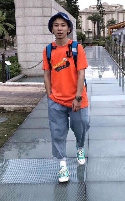喜 歡 亮 色 系