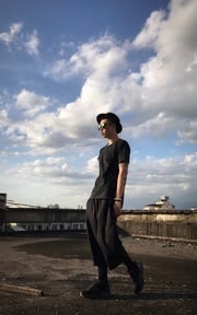 風和日麗廢墟散步