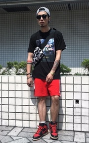 小紅短褲