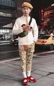 等電影的時間就是拍穿搭...